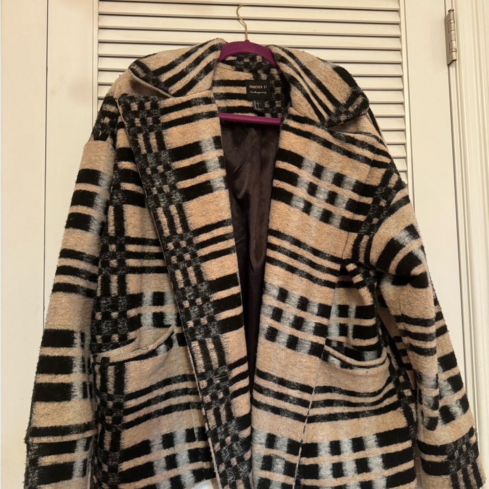 Hounds tooth dress coat, very warm.